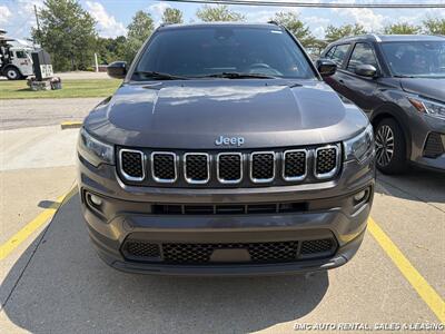 2023 Jeep Compass Latitude   - Photo 3 - Newport, KY 41071