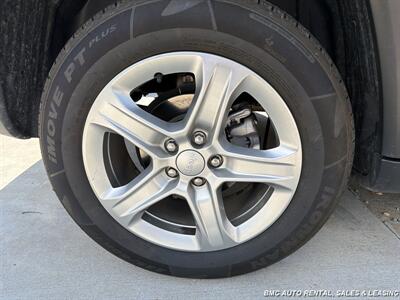 2023 Jeep Compass Latitude   - Photo 10 - Newport, KY 41071