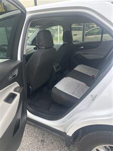 2023 Chevrolet Equinox LS   - Photo 7 - Newport, KY 41071
