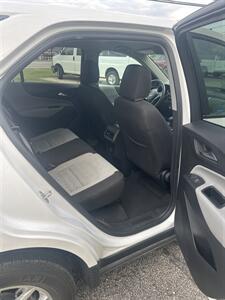 2023 Chevrolet Equinox LS   - Photo 8 - Newport, KY 41071