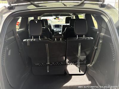 2025 Chrysler Pacifica Select   - Photo 5 - Newport, KY 41071