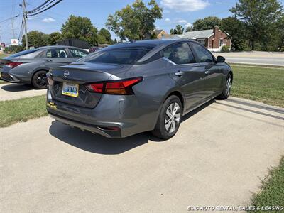 2025 Nissan Altima 2.5 S   - Photo 2 - Newport, KY 41071
