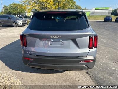 2023 Kia Sorento LX   - Photo 8 - Newport, KY 41071