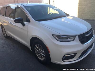 2024 Chrysler Pacifica   - Photo 7 - Newport, KY 41071