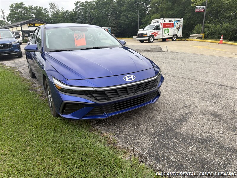 2024 Hyundai Elantra   - Photo 1 - Newport, KY 41071