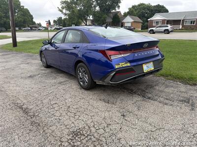 2024 Hyundai Elantra - Photo 2 - Newport, KY 41071