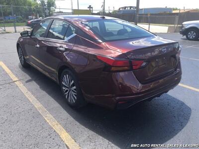 2023 Nissan Altima 2.5 SV   - Photo 7 - Newport, KY 41071