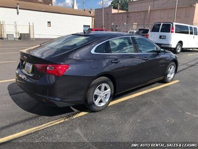 2022 Chevrolet Malibu LS   - Photo 6 - Newport, KY 41071