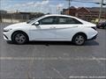 2025 Hyundai ELANTRA SE - Thumbnail 5
