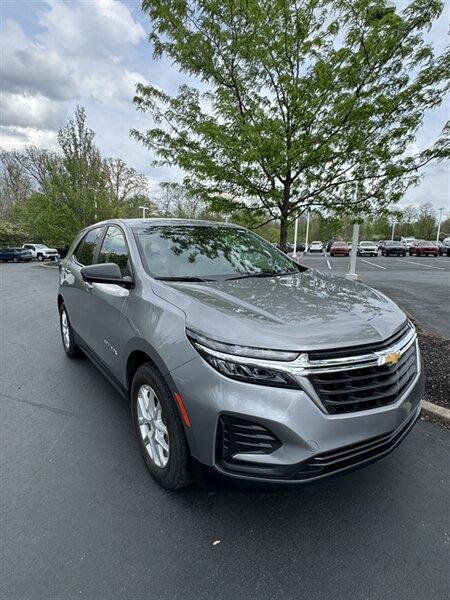 2024 Chevrolet Equinox LS   - Photo 1 - Newport, KY 41071