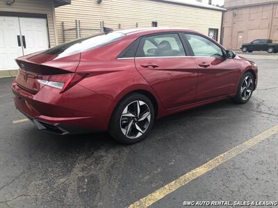 2023 Hyundai Elantra Limited   - Photo 5 - Newport, KY 41071