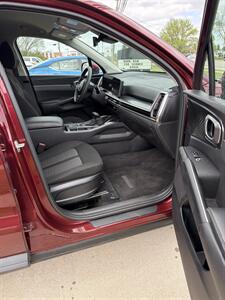2024 Kia Sorento LX   - Photo 9 - Newport, KY 41071