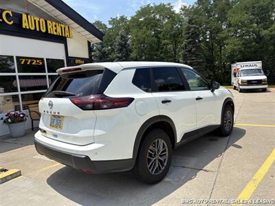2024 Nissan Rogue S - Photo 5 - Newport, KY 41071