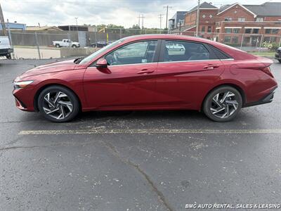 2024 Hyundai ELANTRA SEL   - Photo 2 - Newport, KY 41071