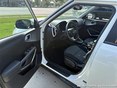 2025 Kia Soul LX   - Photo 9 - Newport, KY 41071