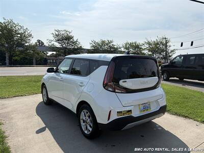 2025 Kia Soul LX   - Photo 7 - Newport, KY 41071
