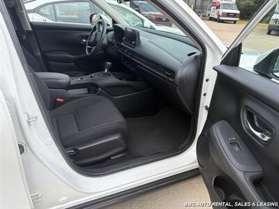 2025 Honda HR-V LX   - Photo 10 - Newport, KY 41071
