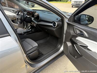2024 Chevrolet Trax LT - Photo 15 - Newport, KY 41071