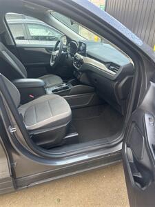 2022 Ford Escape SE   - Photo 10 - Newport, KY 41071