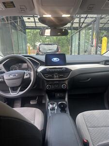 2022 Ford Escape SE   - Photo 6 - Newport, KY 41071