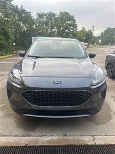 2022 Ford Escape SE   - Photo 3 - Newport, KY 41071