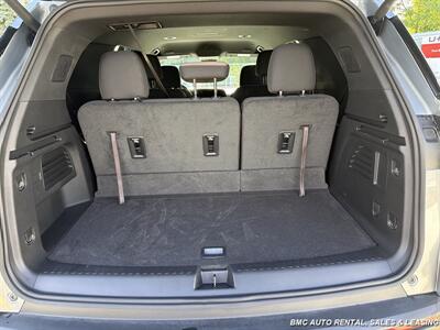 2024 Chevrolet Traverse LT   - Photo 8 - Newport, KY 41071