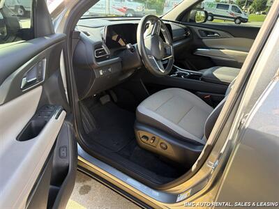 2024 Chevrolet Traverse LT   - Photo 5 - Newport, KY 41071