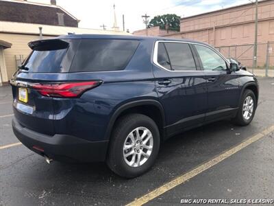 2023 Chevrolet Traverse LS   - Photo 3 - Newport, KY 41071