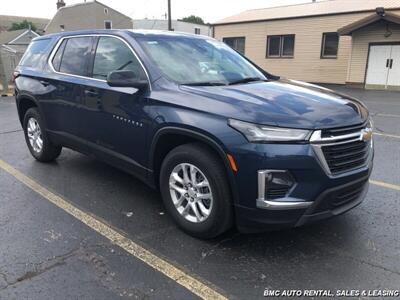 2023 Chevrolet Traverse LS   - Photo 2 - Newport, KY 41071