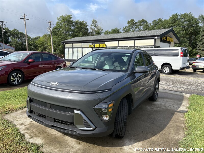 2025 Hyundai KONA SEL   - Photo 1 - Newport, KY 41071