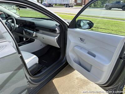 2025 Hyundai KONA SEL - Photo 16 - Newport, KY 41071