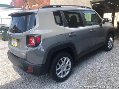 2022 Jeep Renegade Latitude   - Photo 3 - Newport, KY 41071