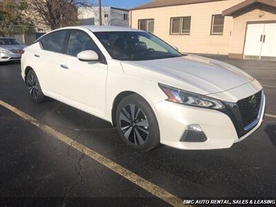 2022 Nissan Altima 2.5 SV   - Photo 4 - Newport, KY 41071