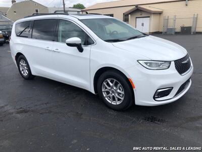 2023 Chrysler Pacifica   - Photo 7 - Newport, KY 41071