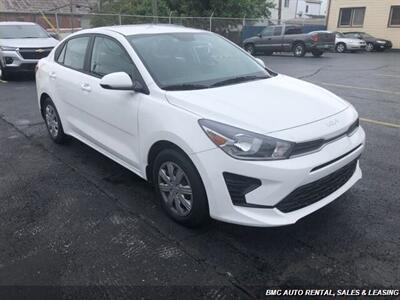 2022 Kia Rio LX   - Photo 4 - Newport, KY 41071