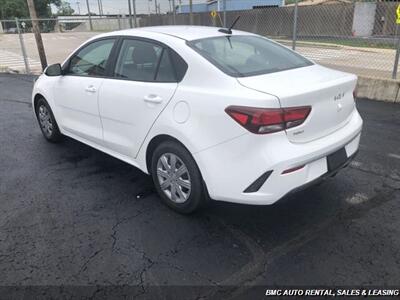 2022 Kia Rio LX   - Photo 8 - Newport, KY 41071