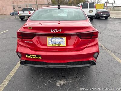 2023 Kia Forte LXS   - Photo 4 - Newport, KY 41071