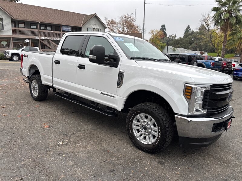 2019 Ford F-250 XLT photo 4