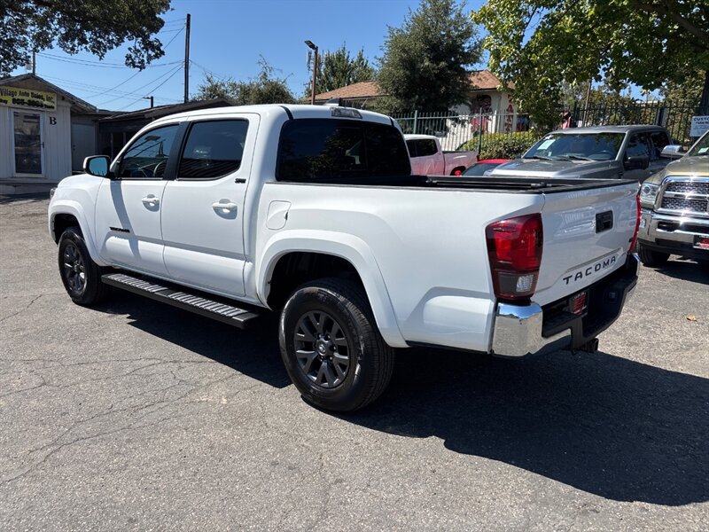 2023 Toyota Tacoma SR5 V6 photo 12