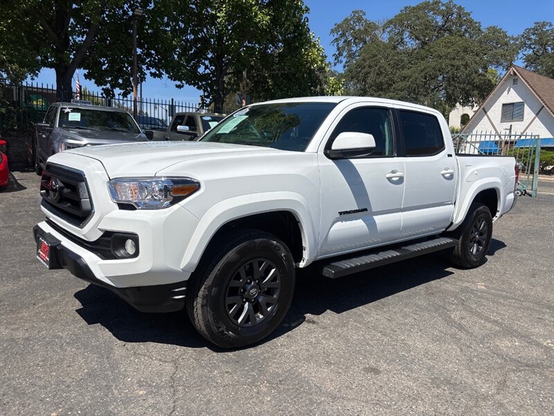 2023 Toyota Tacoma SR5 V6 photo 2