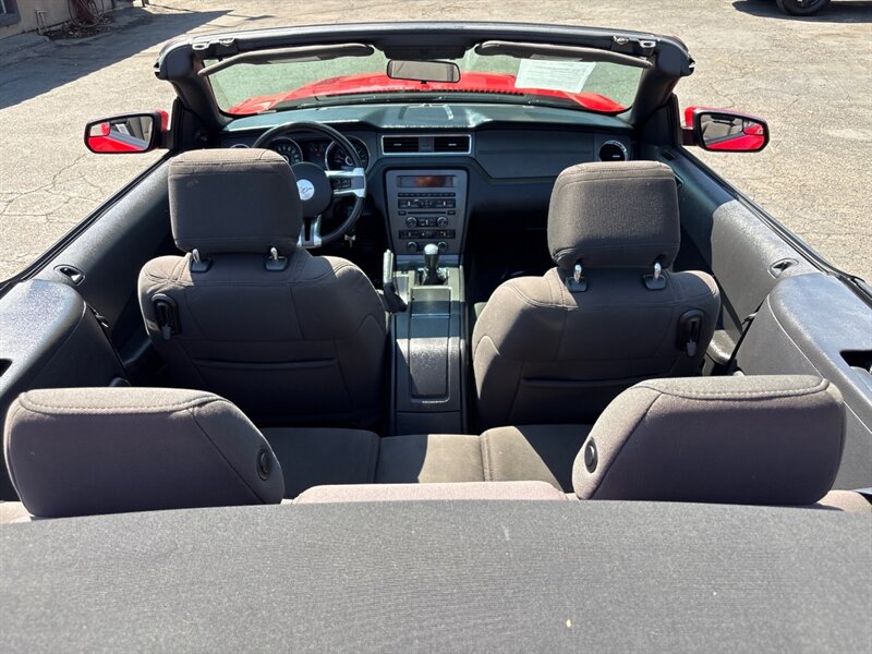 2014 Ford Mustang GT photo 30