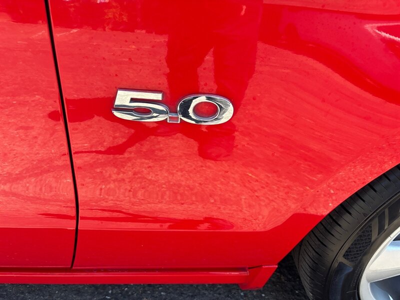2014 Ford Mustang GT photo 32