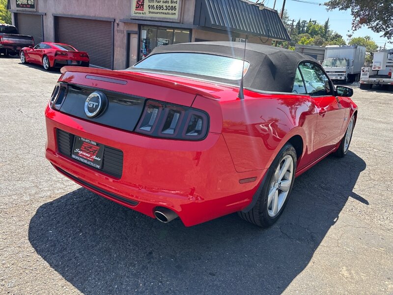 2014 Ford Mustang GT photo 9