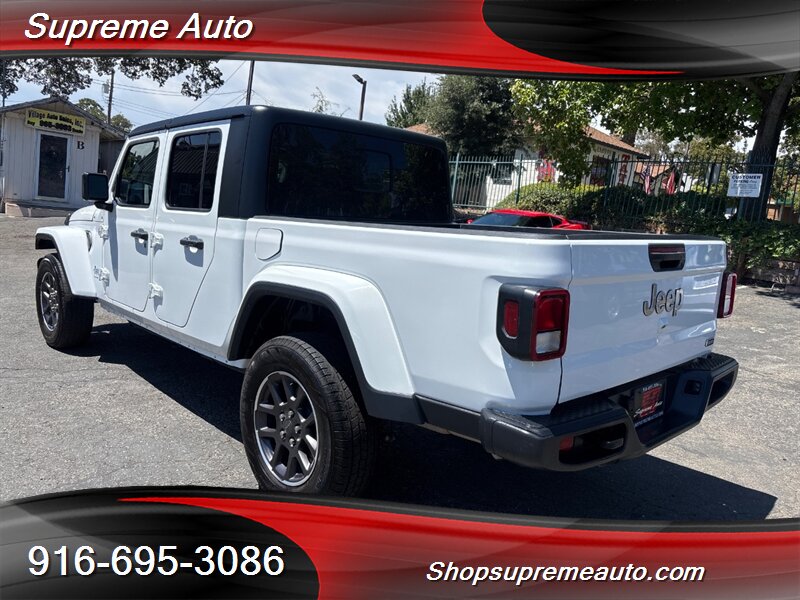 2023 Jeep Gladiator Overland photo 41