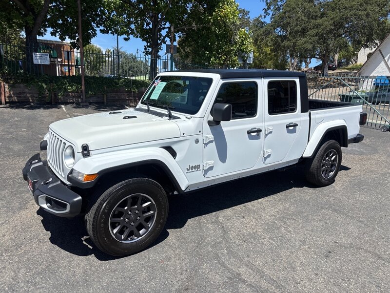 2023 Jeep Gladiator Overland photo 14
