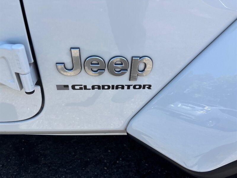 2023 Jeep Gladiator Overland photo 26