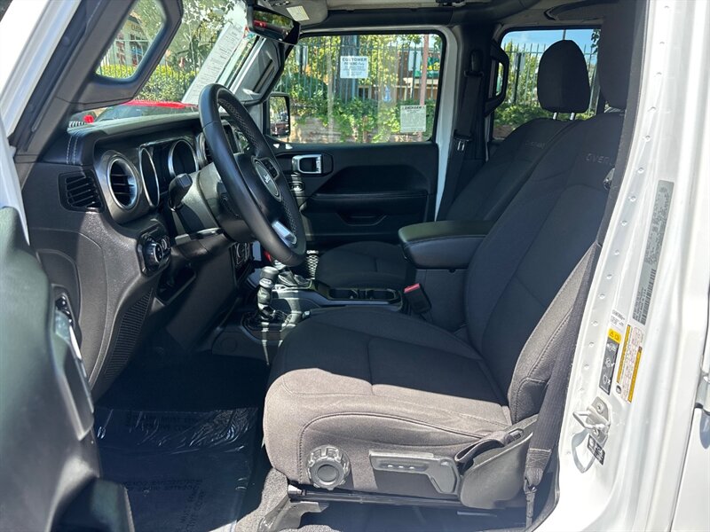2023 Jeep Gladiator Overland photo 15