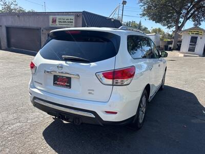 2014 Nissan Pathfinder SL*4X4*Third Row Seats*Heated Seats*Rear Camera*   - Photo 9 - Fair Oaks, CA 95628