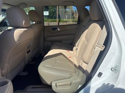 2014 Nissan Pathfinder SL*4X4*Third Row Seats*Heated Seats*Rear Camera*   - Photo 20 - Fair Oaks, CA 95628