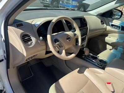 2014 Nissan Pathfinder SL*4X4*Third Row Seats*Heated Seats*Rear Camera*   - Photo 15 - Fair Oaks, CA 95628